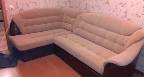 Перетяжка углового дивана. Западное Дегунино
