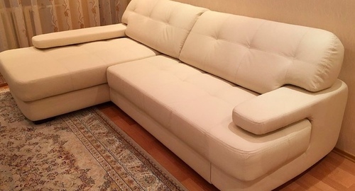 Обивка углового дивана.  Западное Дегунино